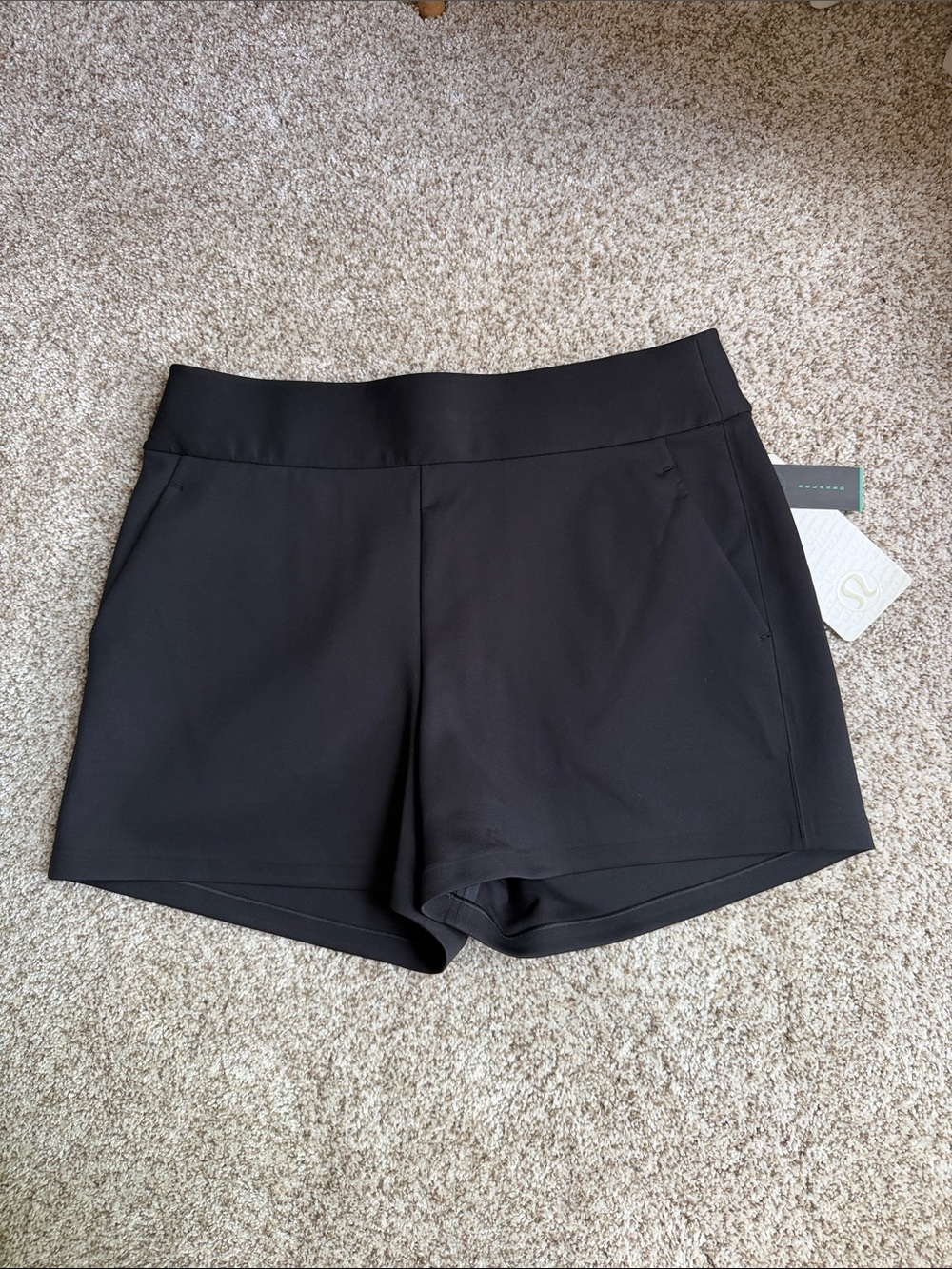 LULULEMON Black Shaped Shorts